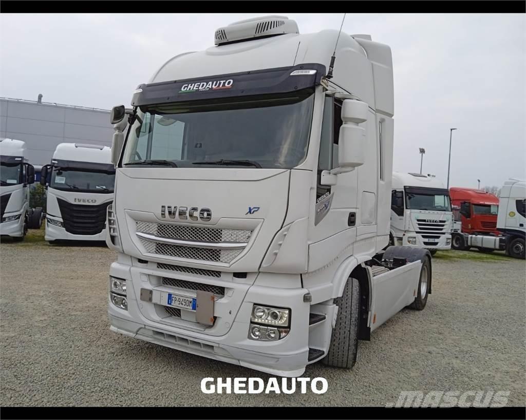 Iveco AS440ST/P Caminhões de caixa fechada