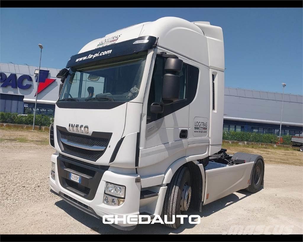 Iveco AS440ST/P Caminhões de caixa fechada