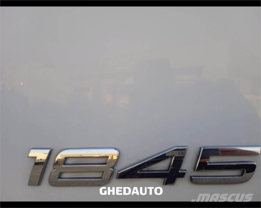 Mercedes-Benz ACTROS Caminhões de caixa fechada