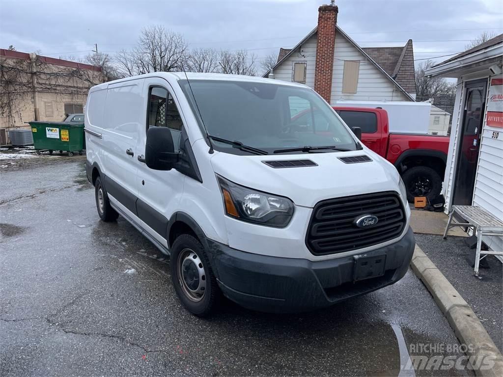 Ford Transit Caixa fechada