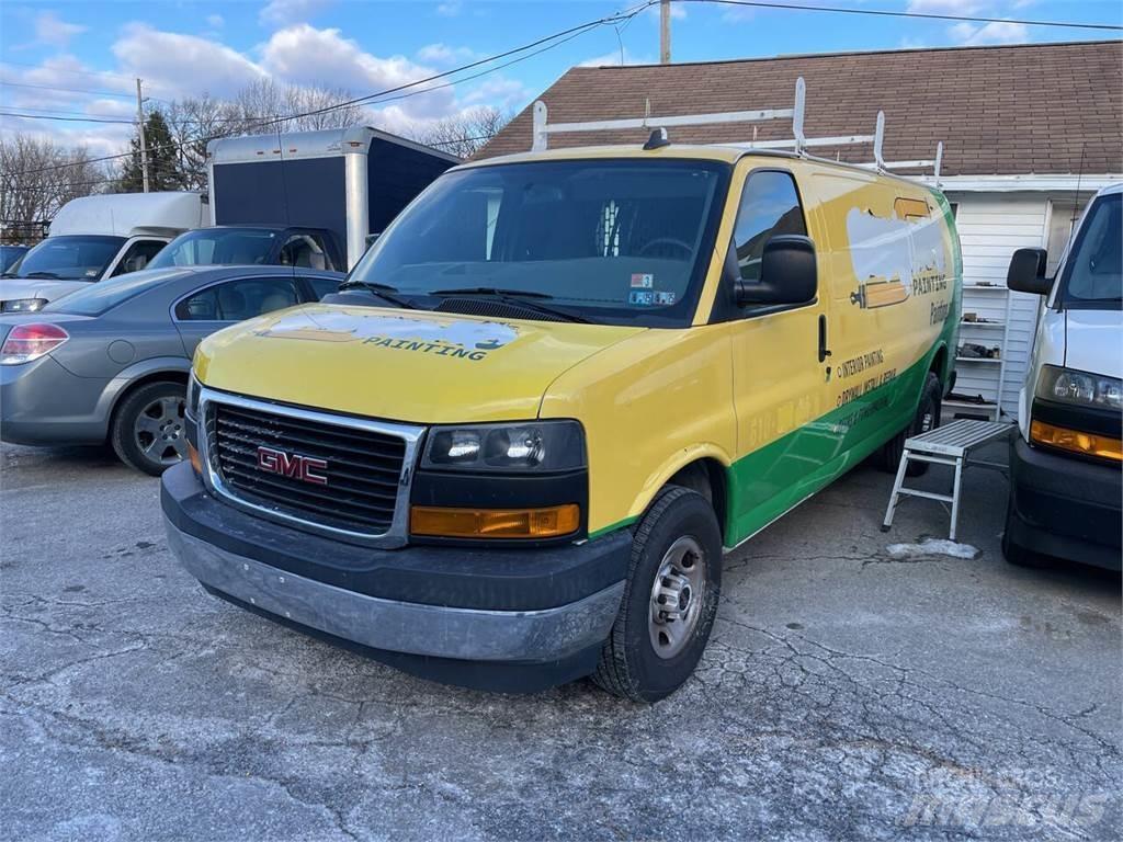 GMC Savana Carrinhas de caixa fechada