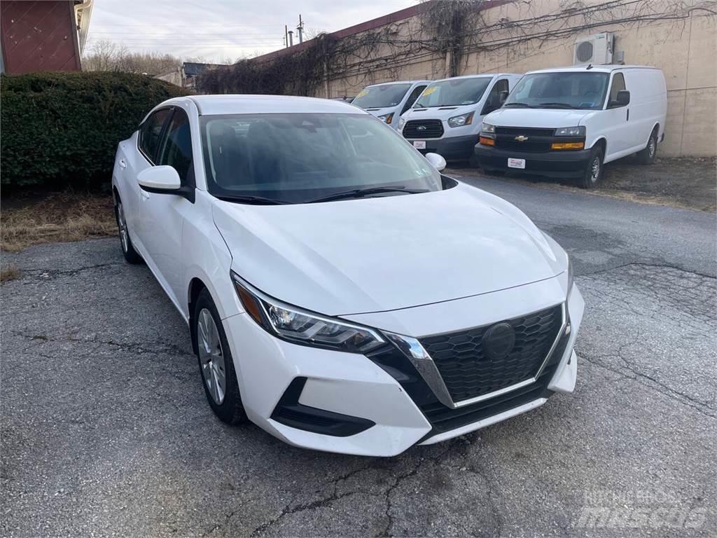 Nissan Sentra Automóvel