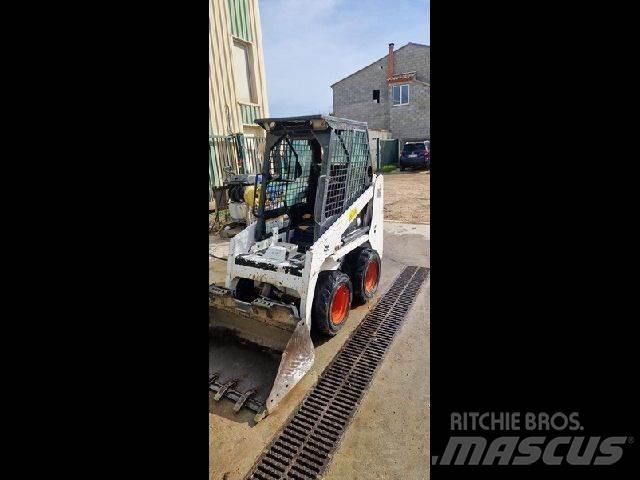 Bobcat S70 Carregadeiras de rodas