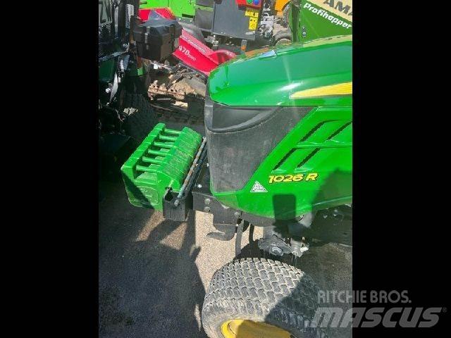 John Deere 1026R Espaços verdes - Outros
