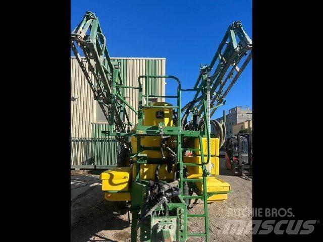 John Deere 824 SE Pulverizadores rebocados