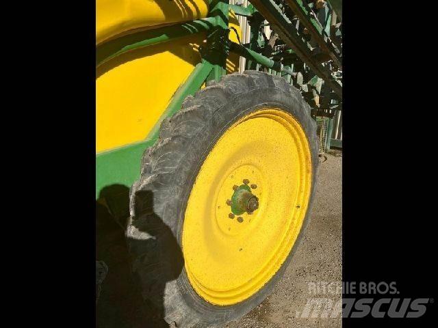 John Deere 824 SE Pulverizadores rebocados