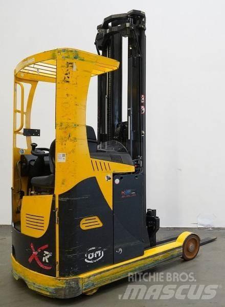 OM Xi 14 Empilhadores Elevadores