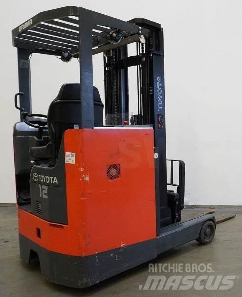 Toyota 6FBRE12 Empilhadores Elevadores