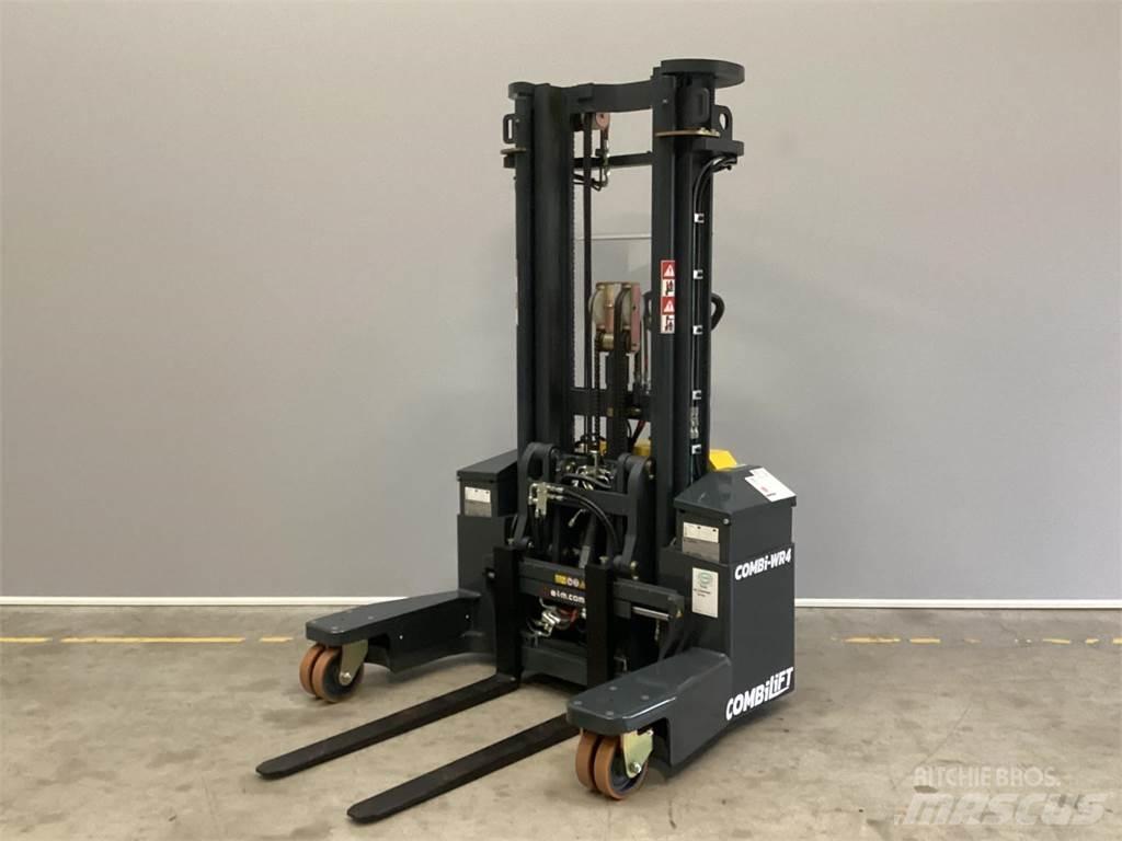 Combilift WR4 Empilhador para operador externo