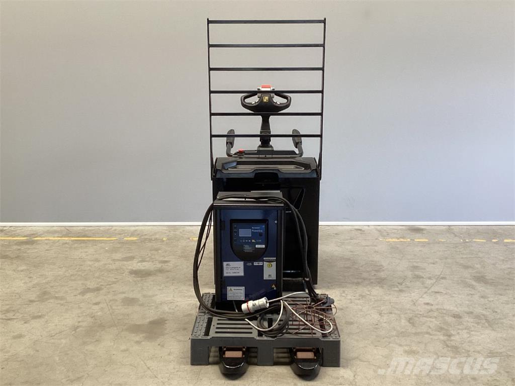 Hyster P2.0S Empilhador para operador externo