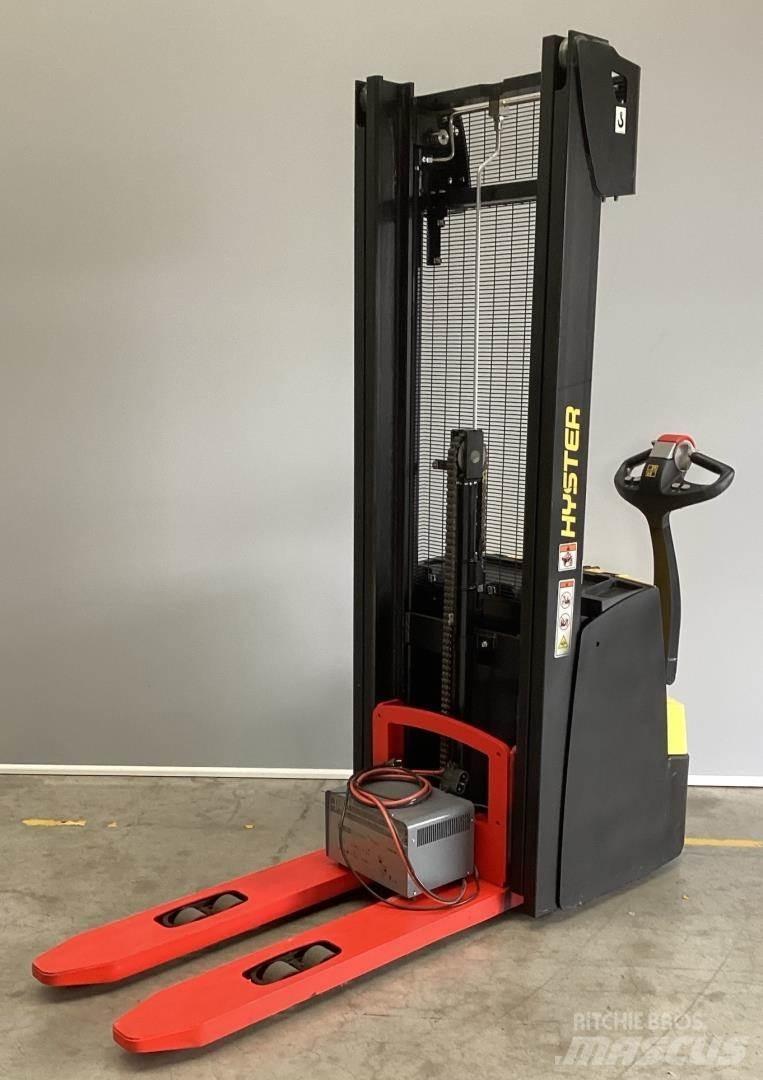 Hyster S1.4 Empilhador para operador externo