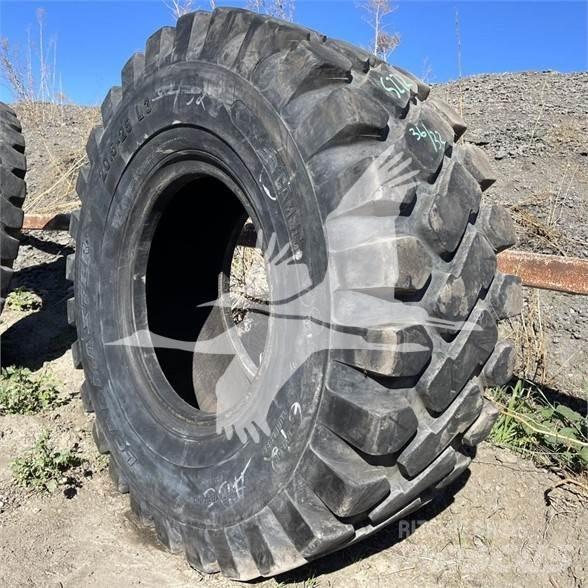  CAMSO 20.5X25 Pneus