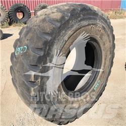Titan 20.5R25 Pneus