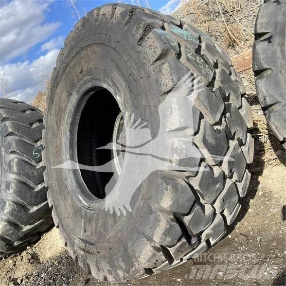 Titan 20.5R25 Pneus