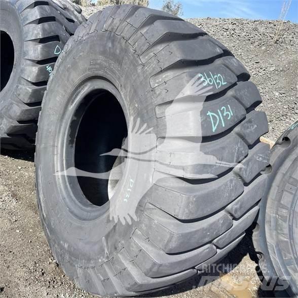 Titan 23.5x25 Pneus