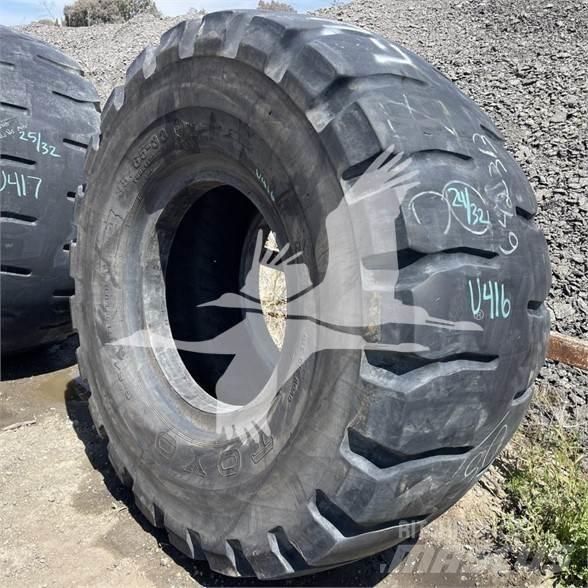 Toyo 35/65x33 Pneus