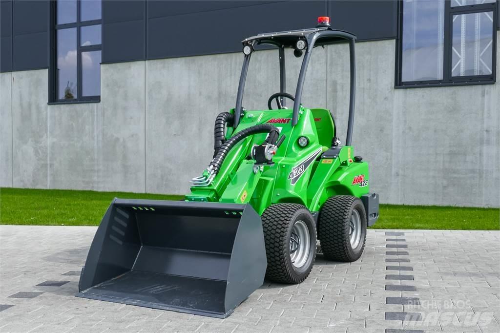 Avant M 423 Miniescavadeiras