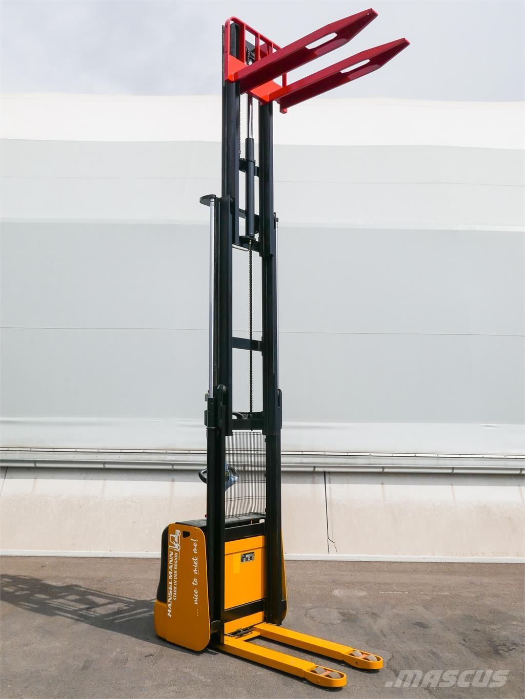 Hyster S 1.4-40 Empilhador para operador externo