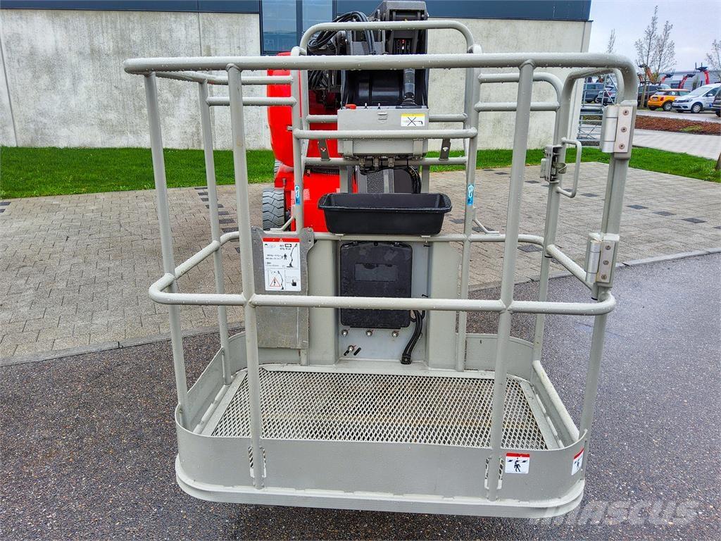 Manitou 150 AETJC Elevadores braços articulados