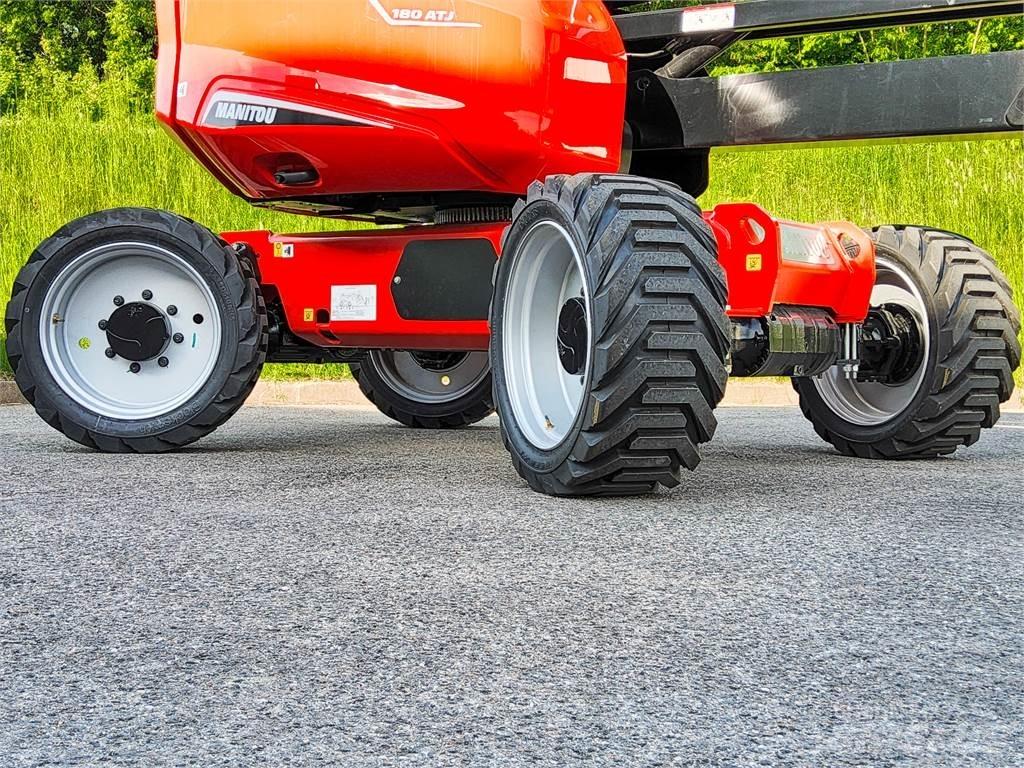 Manitou 180 ATJ Elevadores braços articulados