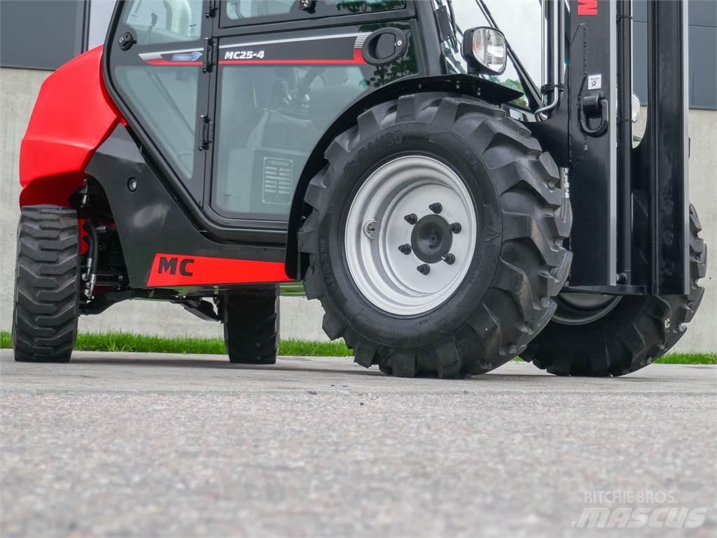 Manitou MC 25-4 Empilhadores todo-terreno