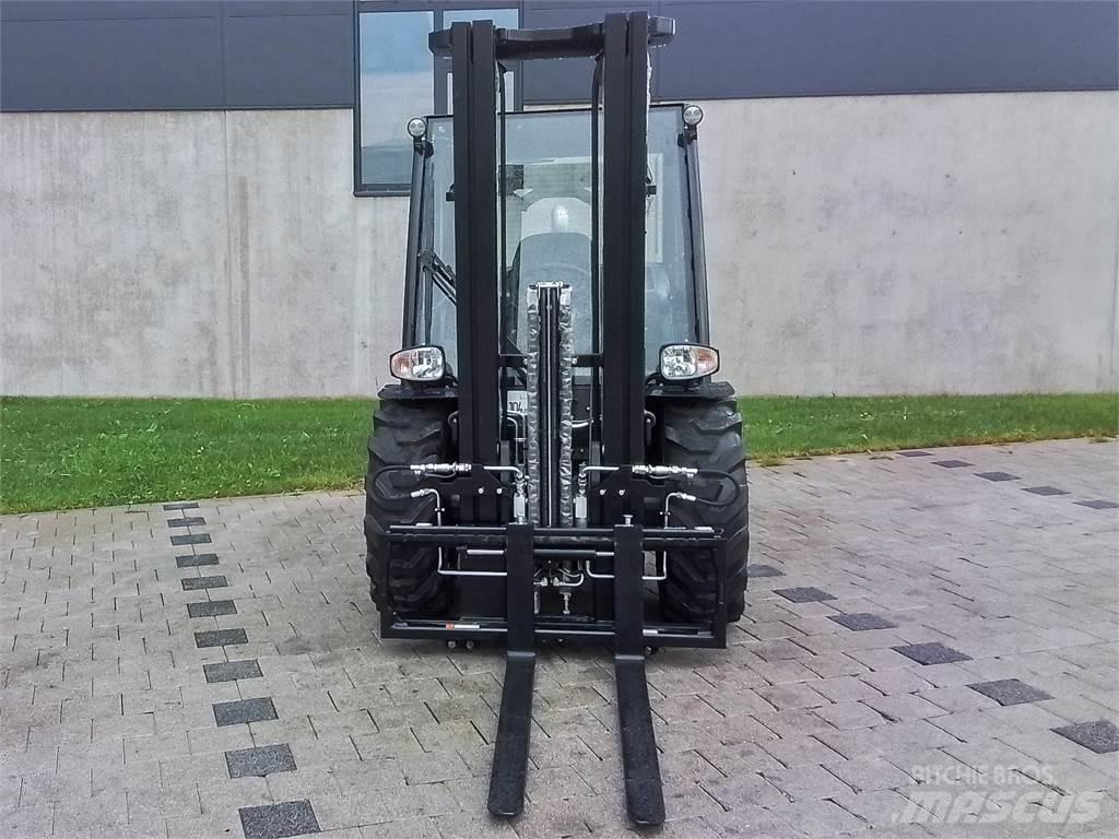 Manitou MC 25-4 Empilhadores todo-terreno