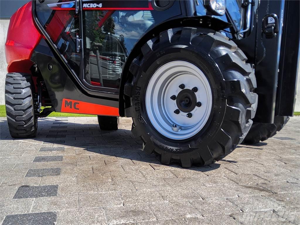 Manitou MC 30-4 Empilhadores todo-terreno