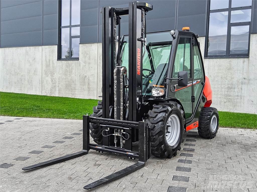 Manitou MC 30-4 Empilhadores todo-terreno