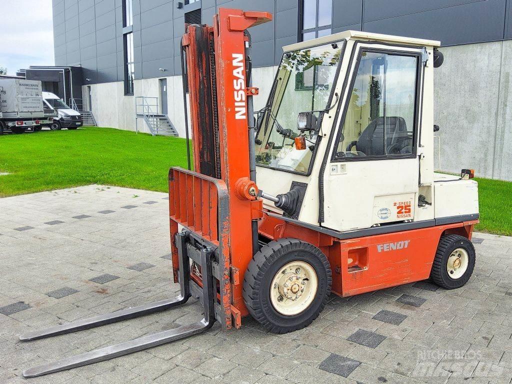 Nissan EH02F25U Empilhadores Diesel