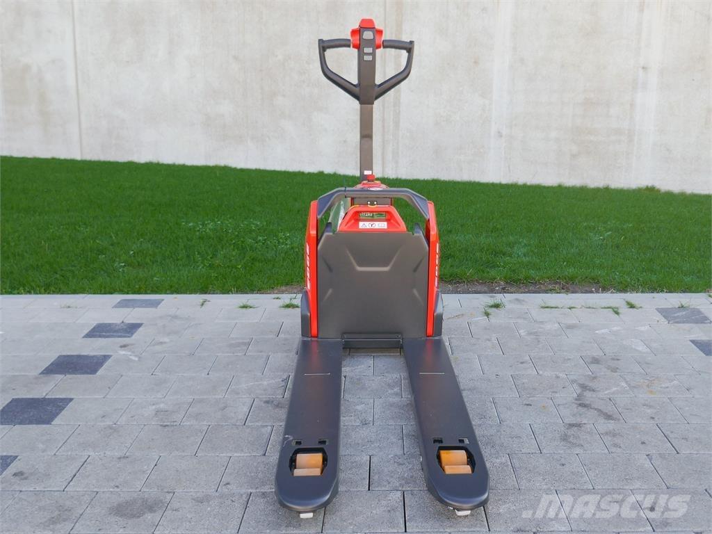 Noblelift PT E15N Empilhador para operador externo
