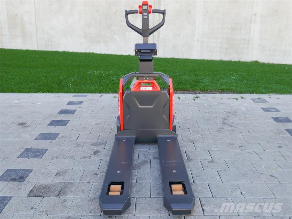 Noblelift PT E15N Empilhador para operador externo