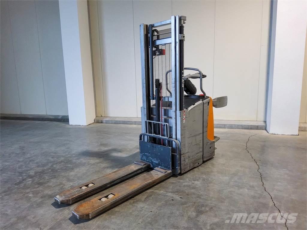 Still EXD-SF20 Empilhador para operador externo
