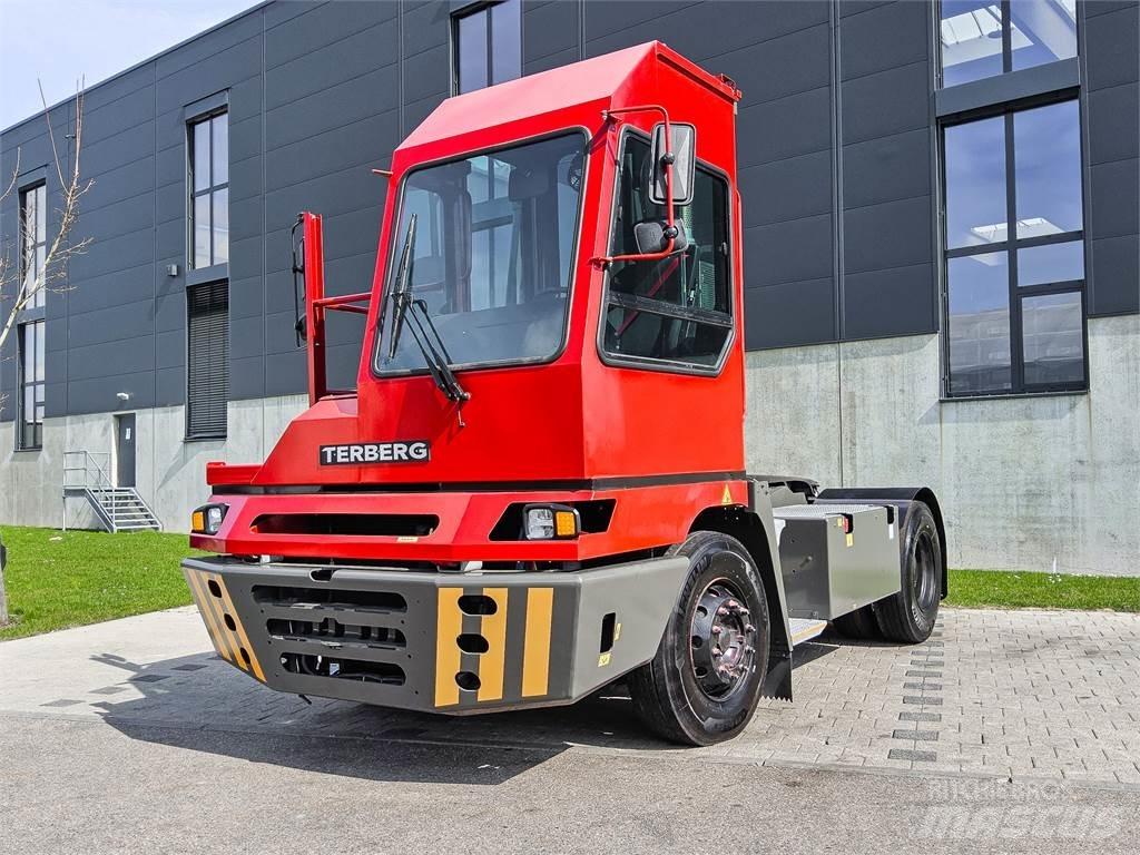 Terberg YT 220 Tractores terminais
