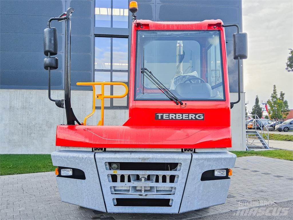 Terberg YT 223 Tractores terminais