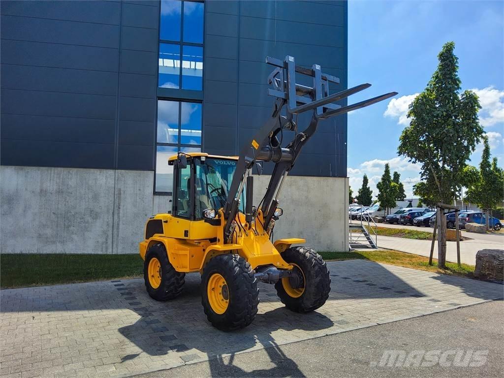 Volvo L 30G Miniescavadeiras