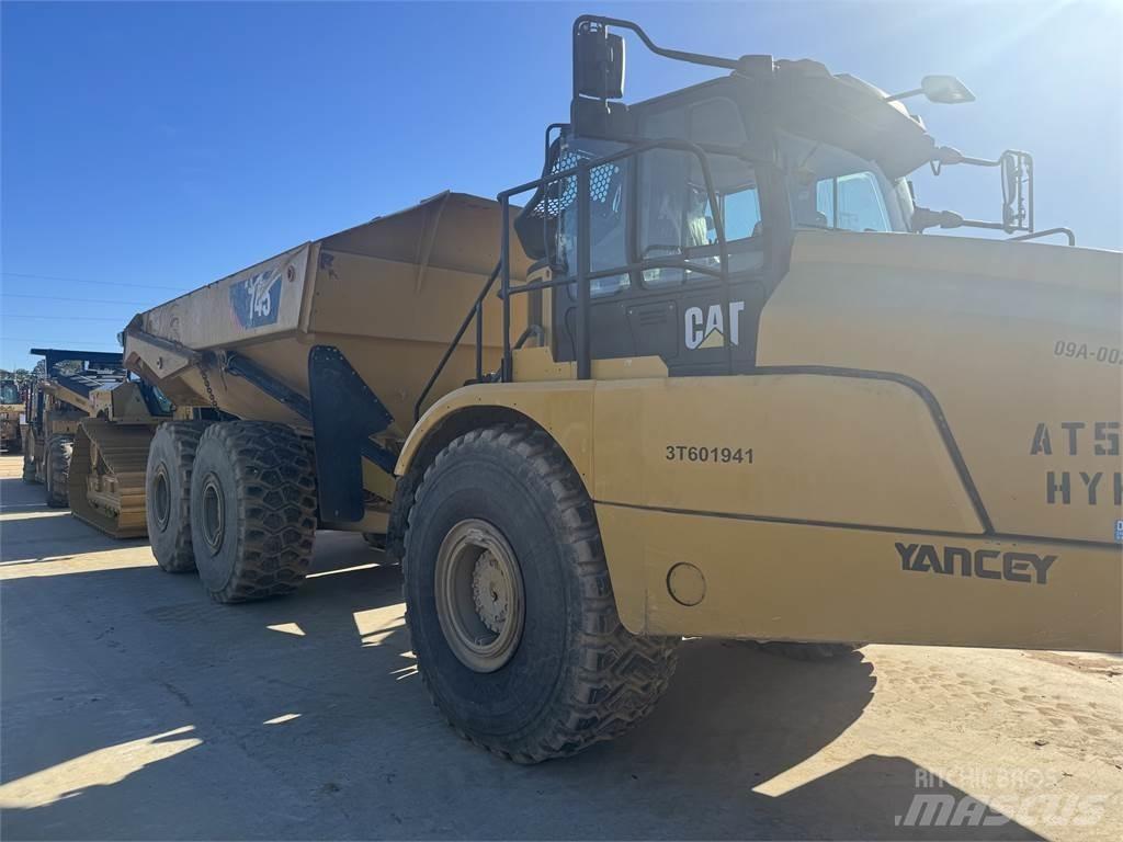 CAT 745 Caminhões articulados