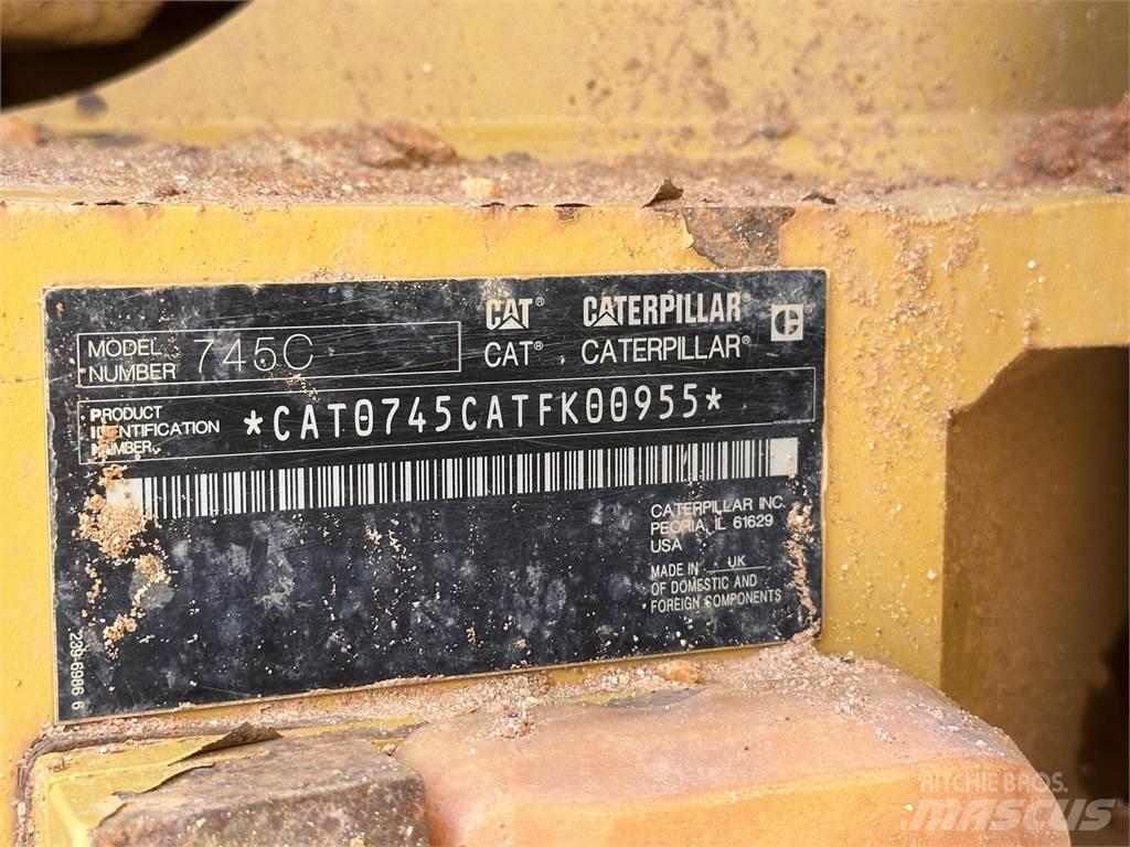 CAT 745C Caminhões articulados