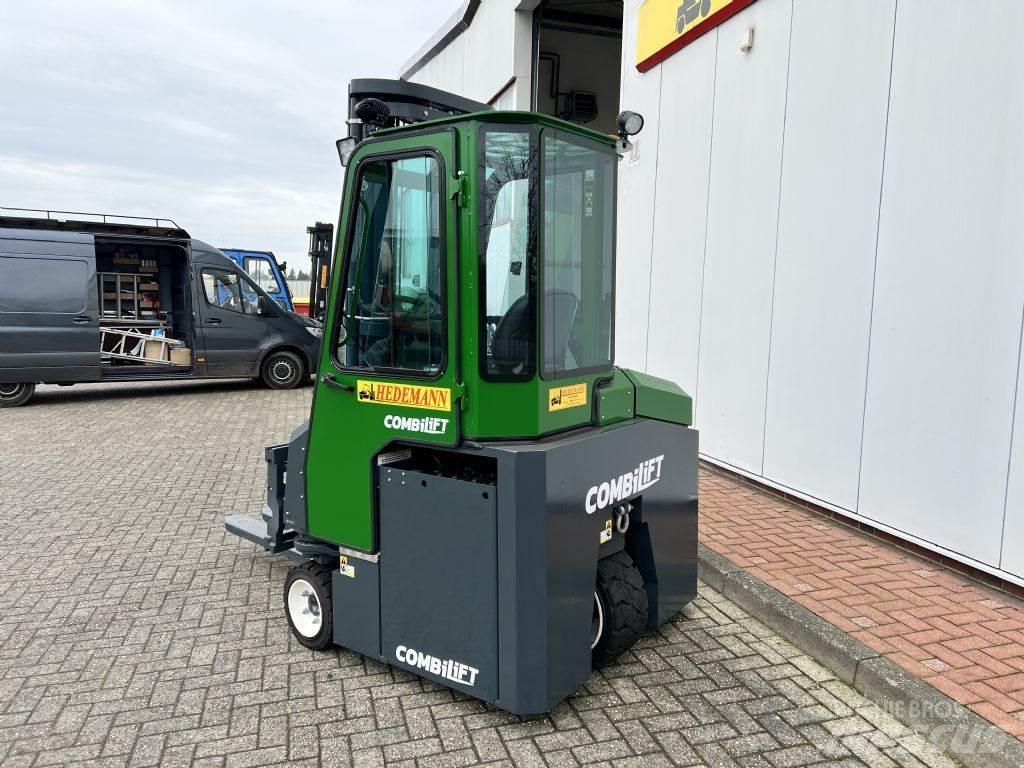 Combilift CBE 3000 Carregadores laterais