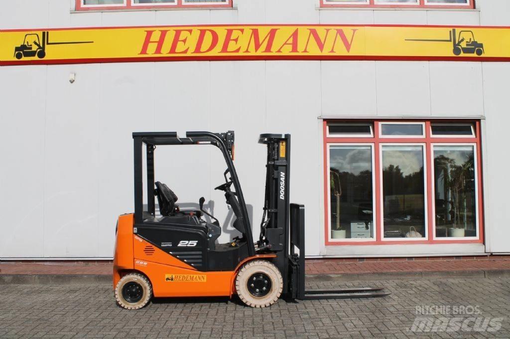 Doosan B25NS Empilhadores eléctricos