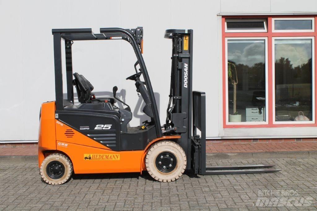Doosan B25NS Empilhadores eléctricos