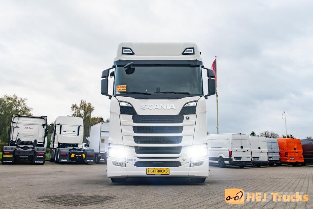 Scania S660 A6x2/4NB Cavalos Mecânicos