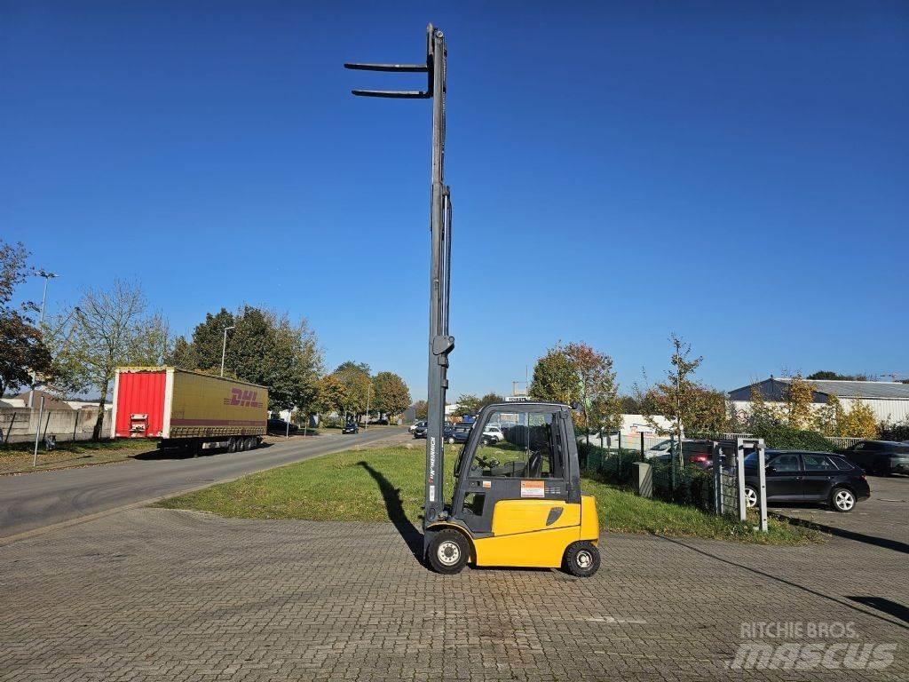 Jungheinrich EFG430 Empilhadores eléctricos