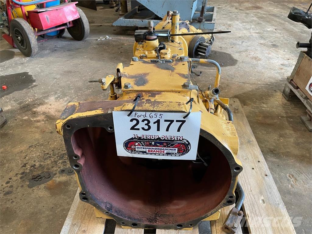 Ford 655 Gearbox, komplet Transmissăo