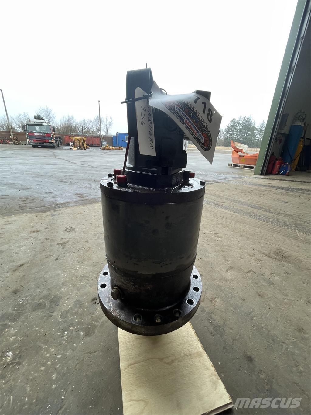 Liebherr R936NLC Krøjegear Transmissăo