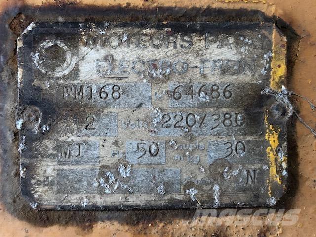  Spil med gear Guinchos, elevadores e elevações de materiais
