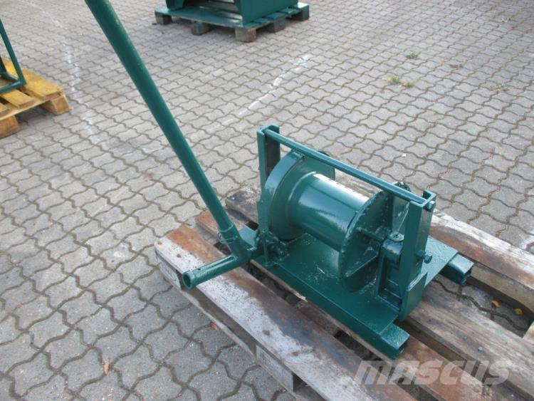  Spil, mek. til 5/8 kædetræk Guinchos, elevadores e elevações de materiais
