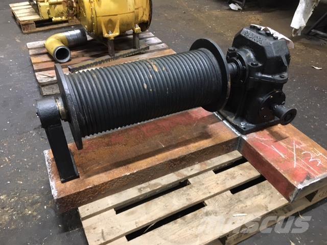  Spil - udv. 1:34 Guinchos, elevadores e elevações de materiais
