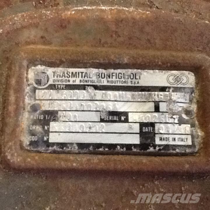 Volvo EC340 Køregear Transmissăo