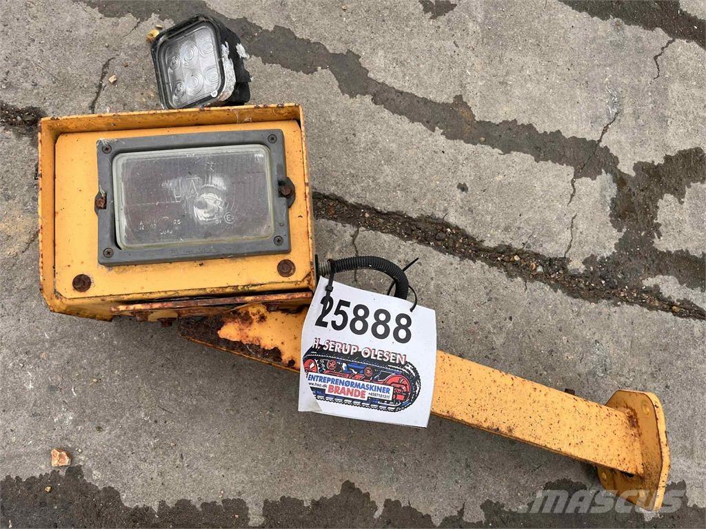 Volvo L220E frontlygte Electrónica