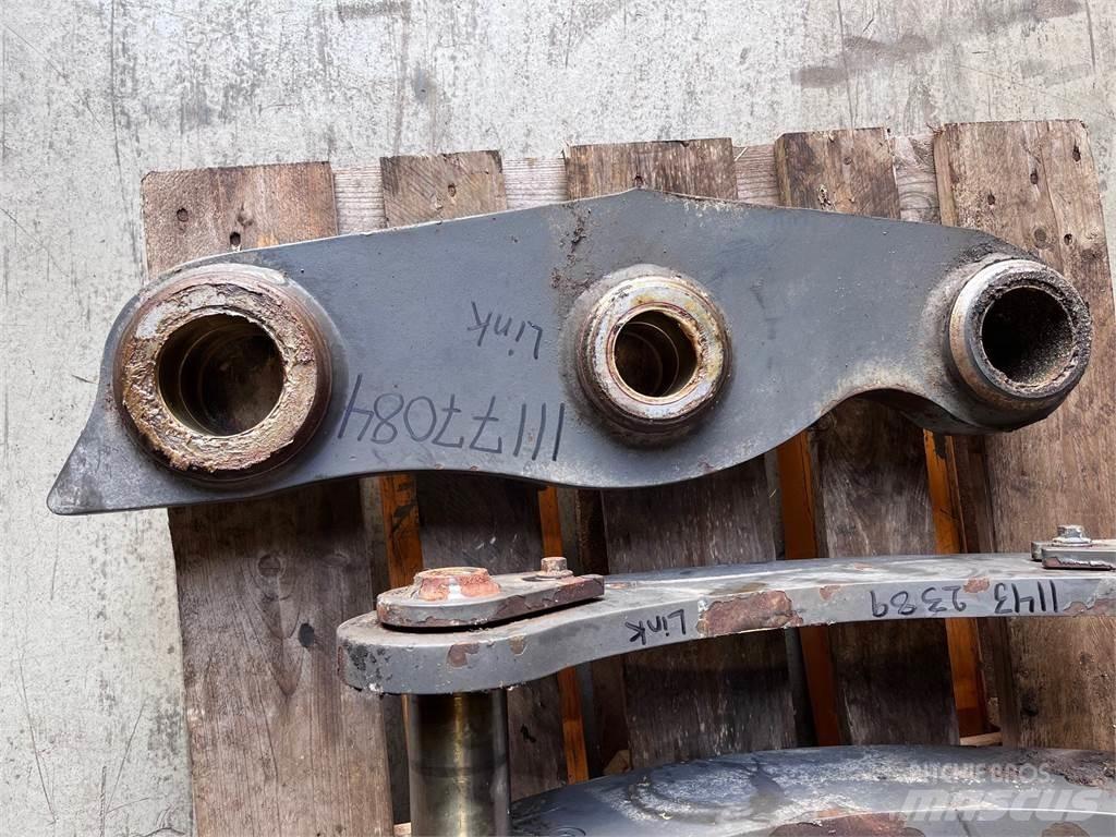 Volvo L60H Link Arm Outros componentes